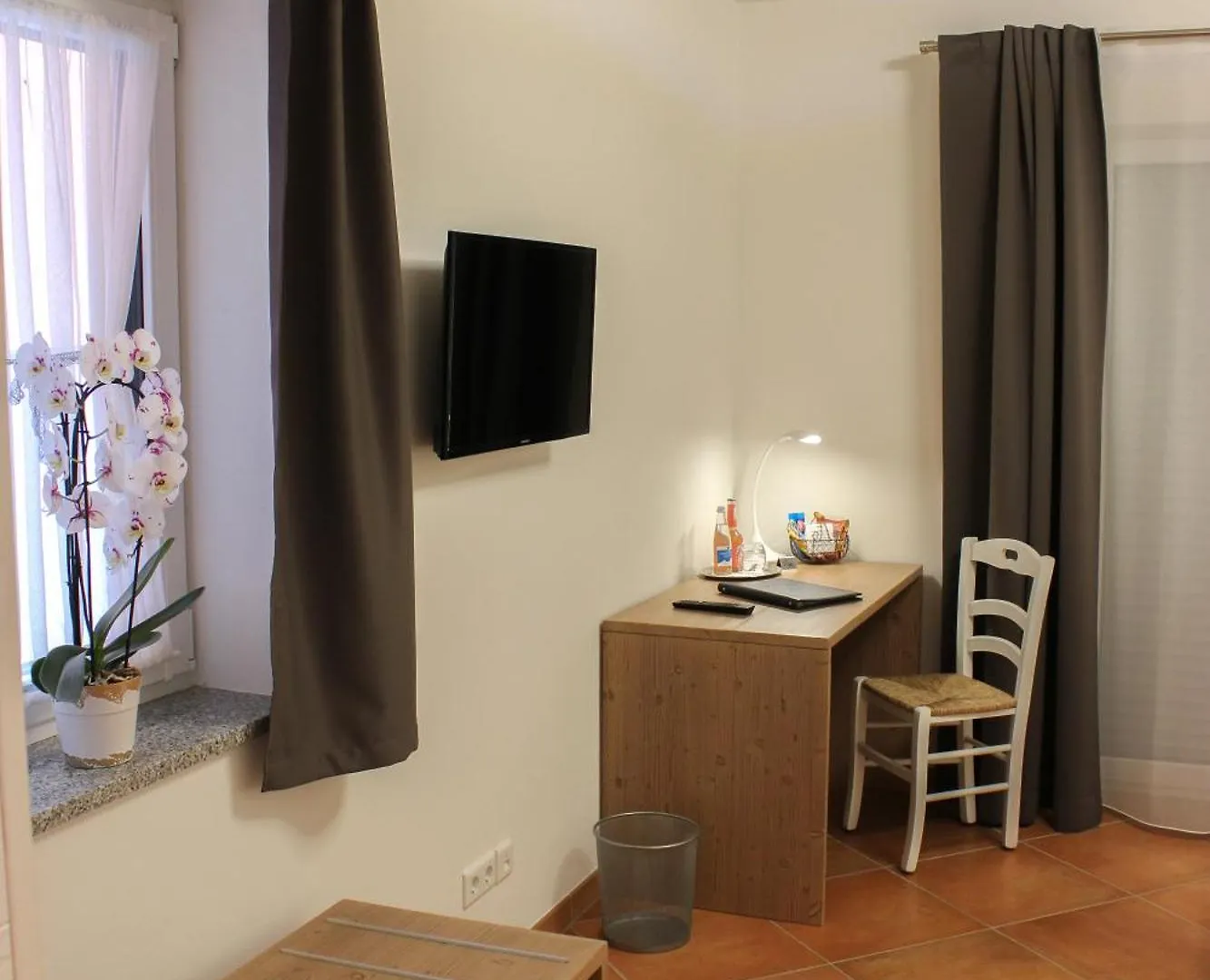 *** Bed & Breakfast Wirtsberg Pension & Cafe Eching  Germany
