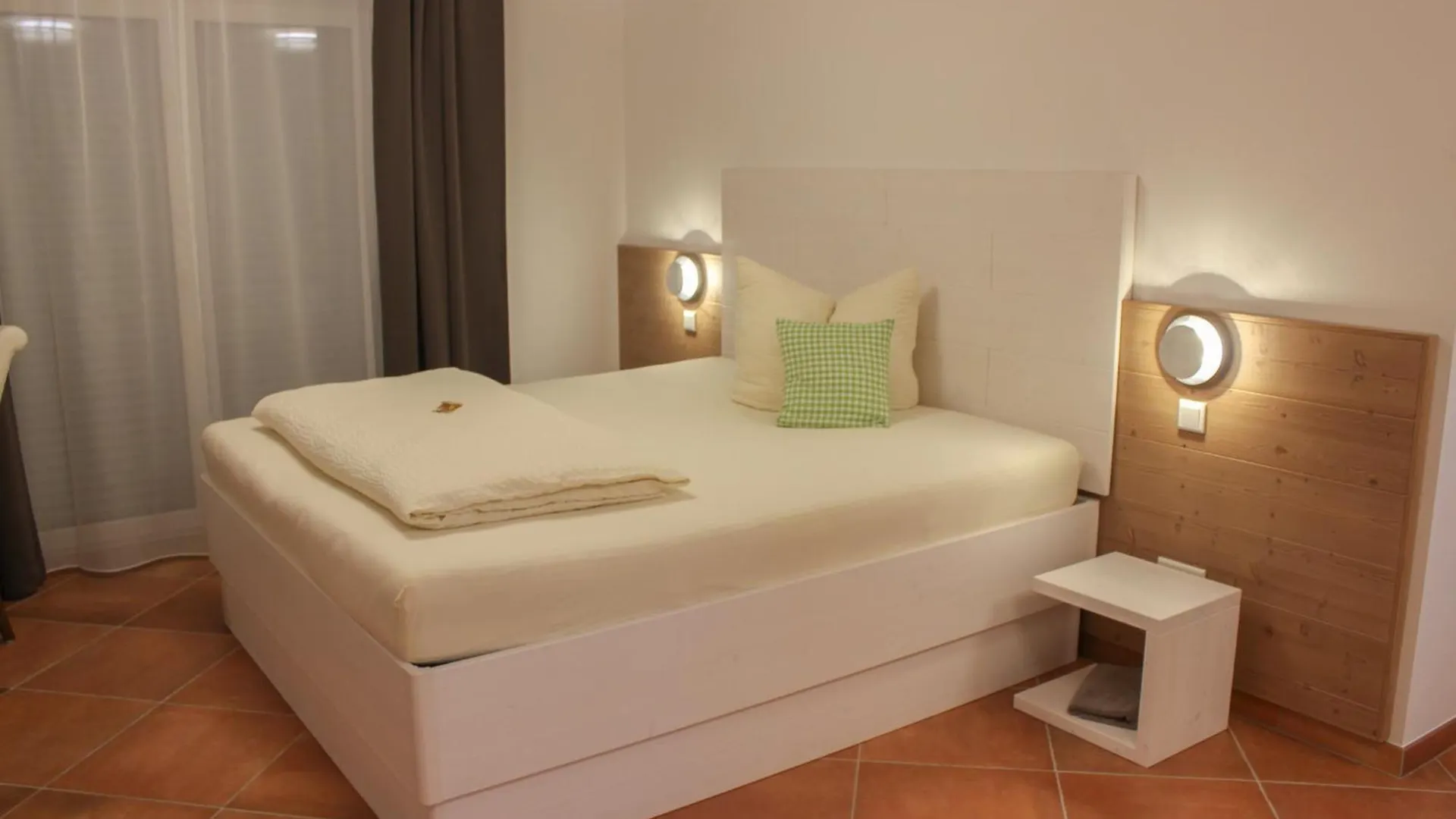 Wirtsberg Pension & Cafe Eching  Bed & Breakfast